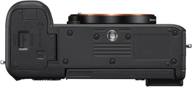 Alt view image 11 of 20 - Sony Alpha 7C Full-Frame Mirrorless Camera - Silver (ILCE7C/S)
