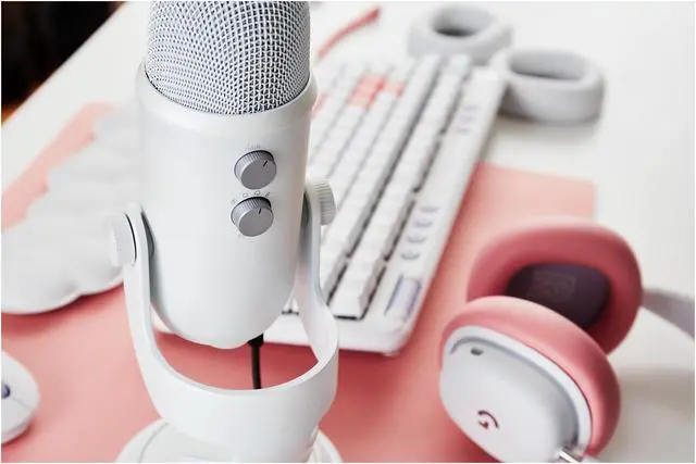 Alt view image 5 of 7 - Blue Microphones Yeti USB Microphone (White Mist) with Knox Gear Pop Filter