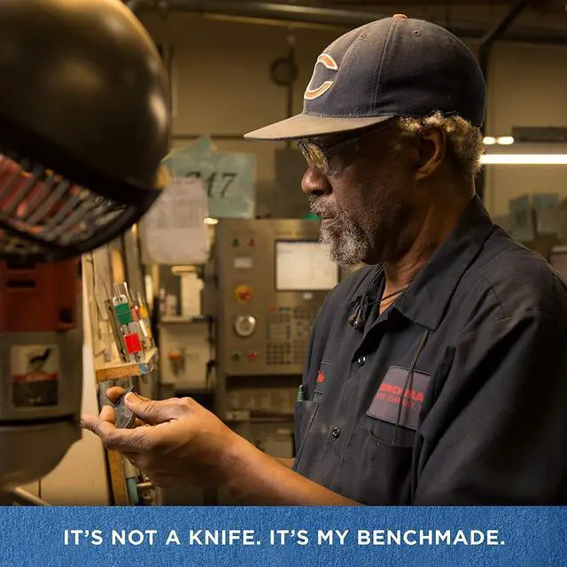 Alt view image 9 of 9 - Benchmade 535 Bugout Plain Drop-Point Blade Blue