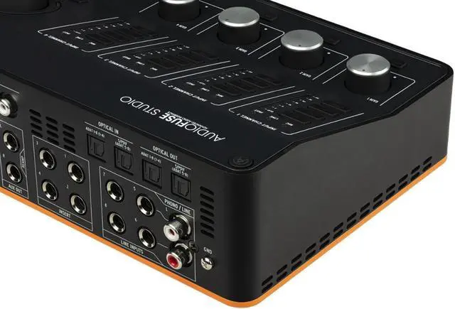 Alt view image 8 of 8 - Arturia AudioFuse Studio
