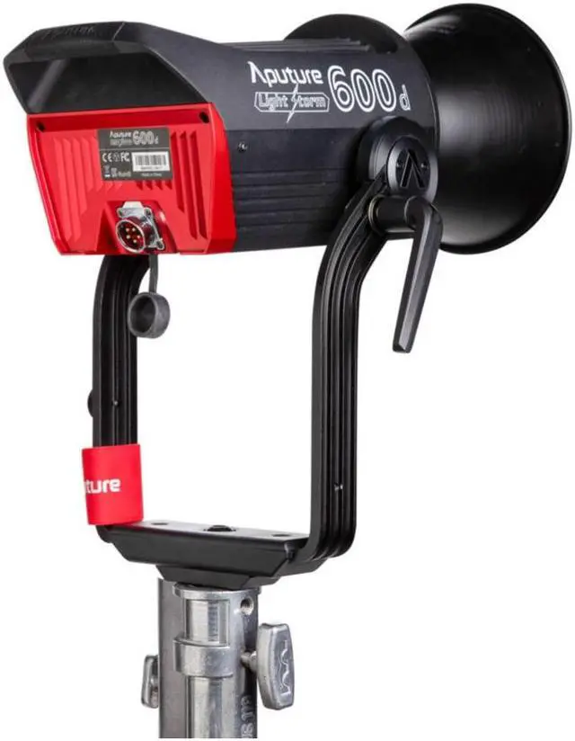 Alt view image 4 of 14 - Aputure Light Storm 600d LED Light (V-Mount)