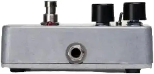 Alt view image 6 of 8 - Electro-Harmonix Bass Clone Chorus Effect Pedal