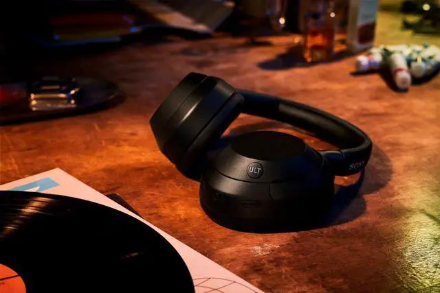 Alt view image 6 of 7 - Sony WHULT900N/B ULT Noise Cancelling Headphones (Black) with Headphone Stand and 4-Port USB 3Hub bundle