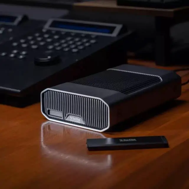 Alt view image 19 of 20 - SanDisk Professional 12TB G-DRIVE PROJECT Thunderbolt 3 External Hard Drive