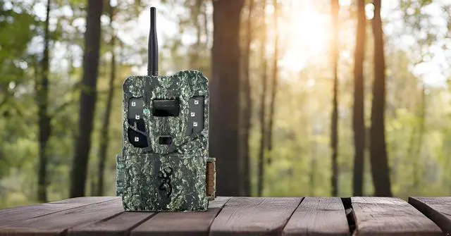 Alt view image 6 of 7 - Browning 10PK Pro Scout Max HD TrailCamera, Security Box w/32GB M/Card & Reader