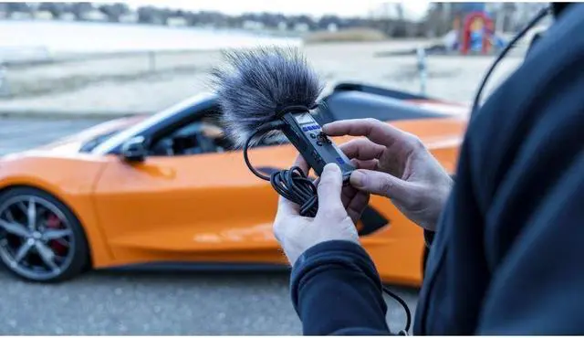 Alt view image 10 of 13 - Zoom H1essential 2-Track 32-Bit Float Portable Audio Recorder