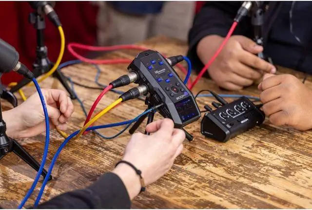 Alt view image 12 of 14 - Zoom H6essential 6-Track 32-Bit Float Portable Audio Recorder