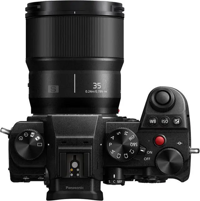 Alt view image 11 of 19 - Panasonic LUMIX S Series Camera Lens, 35mm F1.8 L-Mount Interchangeable Lens S-S35