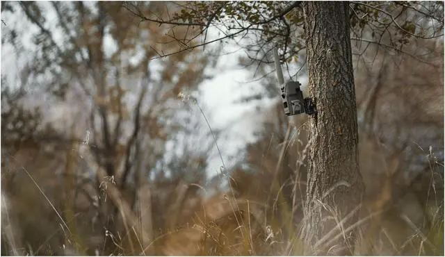 Alt view image 6 of 6 - Spypoint Adjustable Mounting Arm with 360 Degree Rotation and 90 Degree Tilt