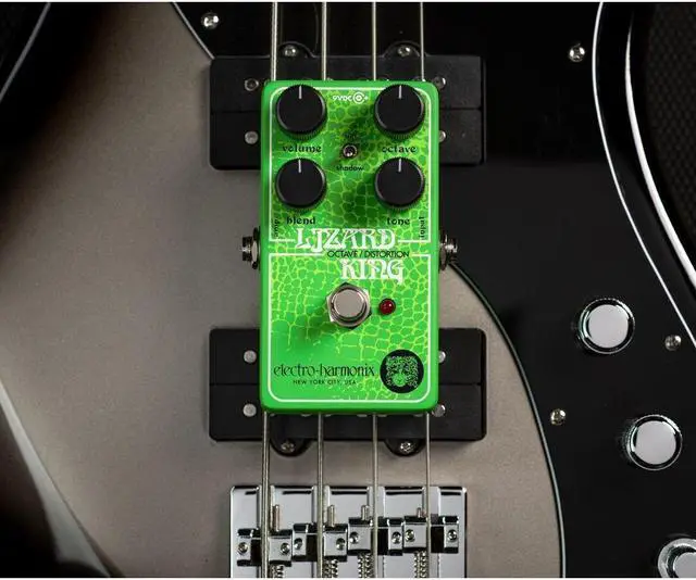 Alt view image 6 of 7 - Electro-Harmonix Lizard King Octave Fuzz Pedal for Bass