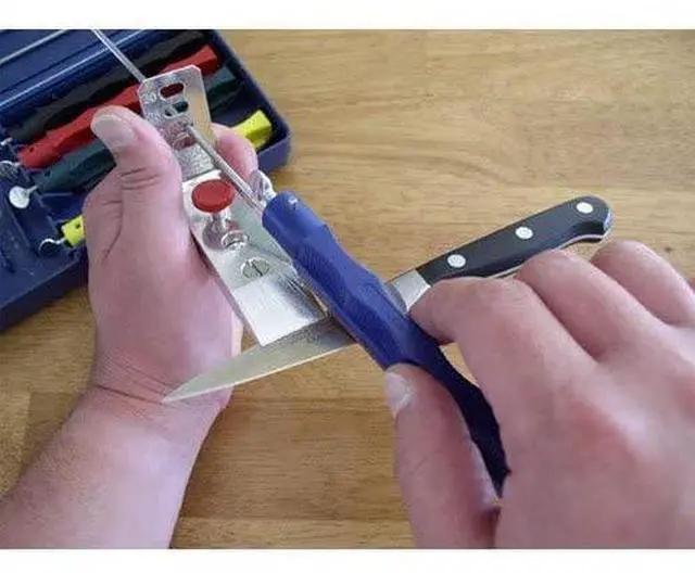 Alt view image 9 of 12 - Lansky Standard Controlled-Angle Knife Sharpening System