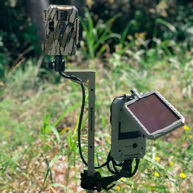 Alt view image 3 of 7 - Stealth Cam 0.25-Inch Expandable Height Tripod 360-Degree Multi-Pivot Mounting Post for Hunting Trail Camera and Solar Pak Battery