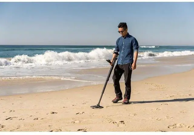 Alt view image 6 of 7 - Minelab GO-FIND 22 Metal Detector