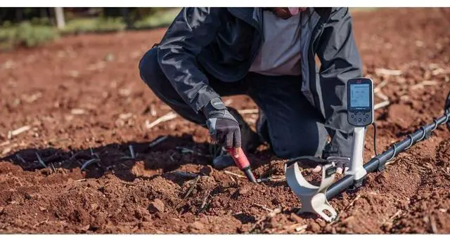 Alt view image 12 of 12 - Minelab XTERRAELITE X-Terra Elite Metal Detector