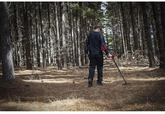 Alt view image 19 of 19 - Minelab VANQUISH 540 Pro Pack Detector, 12x9"/8x5" Double-D Coils, Multi-IQ Freq