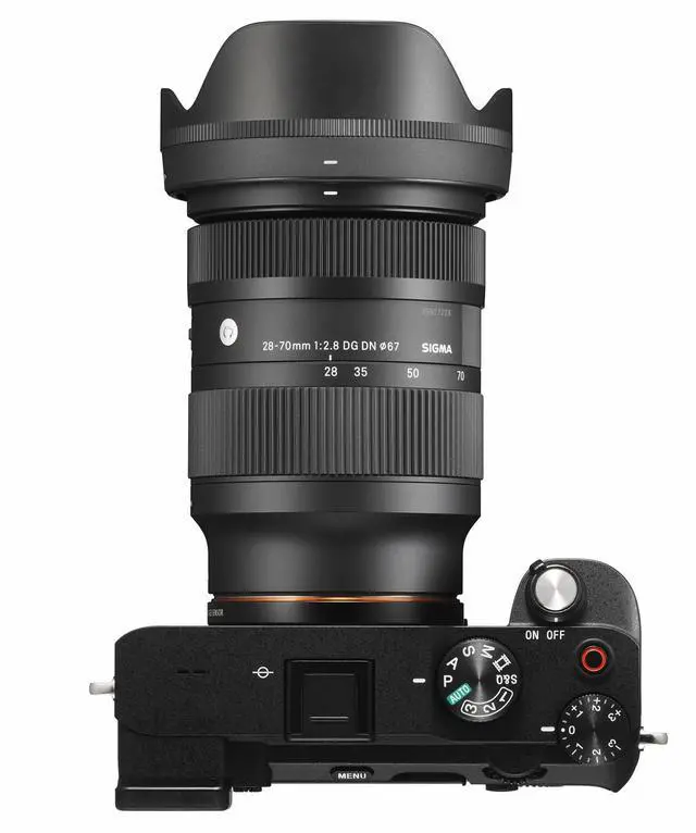 Alt view image 12 of 14 - Sigma 28-70mm F2.8 DG DN for L-Mount