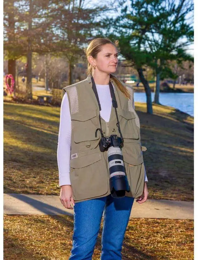 Alt view image 10 of 12 - Domke PhoTOGS Vest, Medium, Khaki