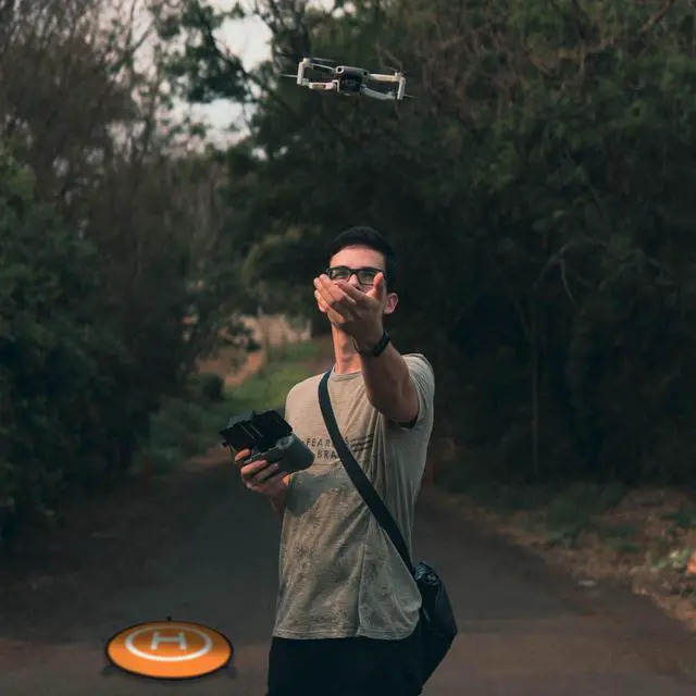 Alt view image 6 of 6 - Focus Camera 30-inch Double-Sided Drone Landing Pad with Carrying Case - Universal Quadcopter Landing Pads Accessories for FPV Drones, DJI Mavic Pro, Air, Mini, Phantom, Inspire and GoPro 3DR Solo