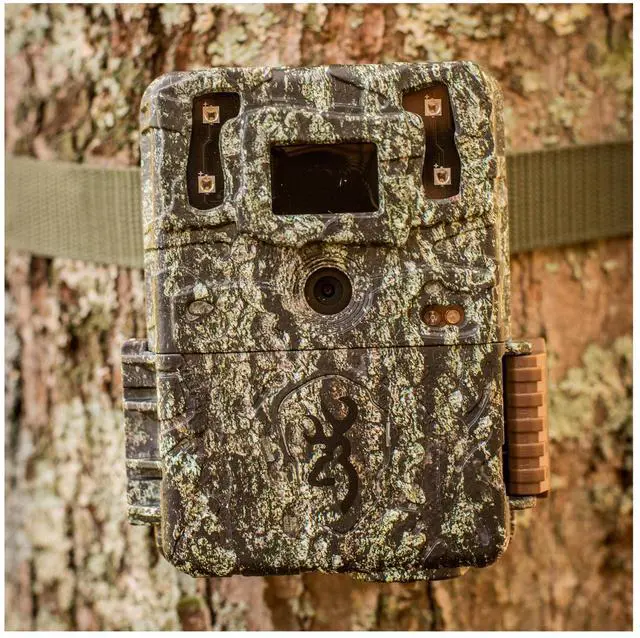 Alt view image 6 of 7 - Browning Trail Cameras - Command Ops Elite 40MP (4-Pack) with 4x 32GB Memory Card and Card Reader (9 Items)