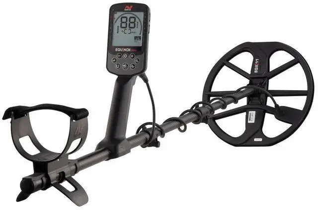 Alt view image 2 of 7 - Minelab Equinox 900 Multi-Purpose Light, Compact and Waterproof Metal Detector Bundle with PRO-FIND 40 Waterproof Pinpointer (2 Items)