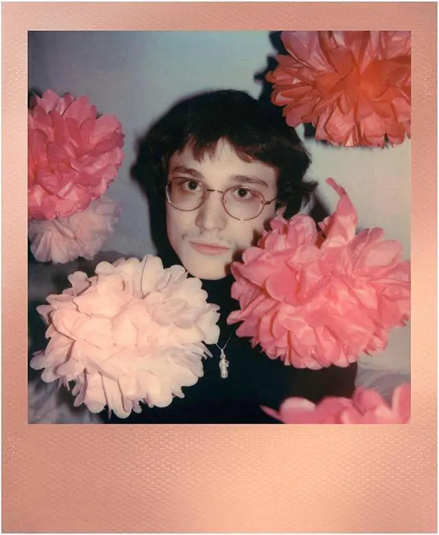 Alt view image 4 of 7 - Polaroid Originals I-Type Instant Film Rose Gold Edition