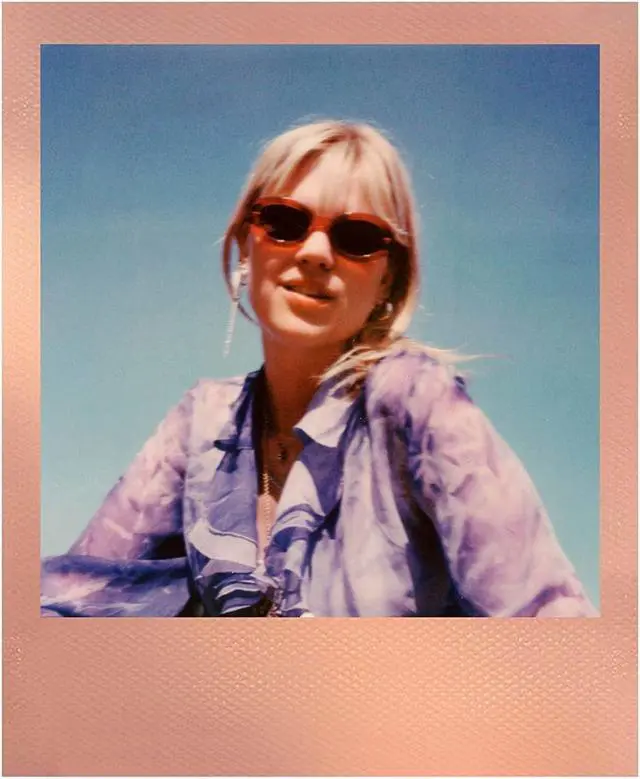 Alt view image 3 of 7 - Polaroid Originals I-Type Instant Film Rose Gold Edition