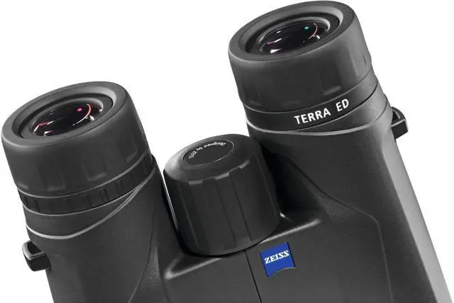 Alt view image 4 of 17 - 8 x 32mm TERRA(R) ED Binoculars (Black)
