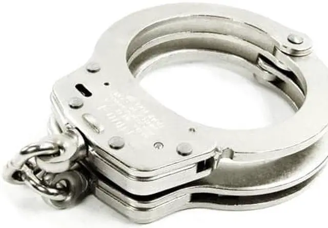 Alt view image 3 of 7 - SMITH & WESSON 350103 S&W 100 HANDCUFFS NICKEL