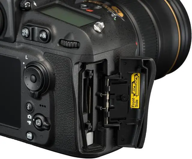 Alt view image 3 of 16 - Nikon D810 (Body Only) 36.3-megapixel Digital SLR