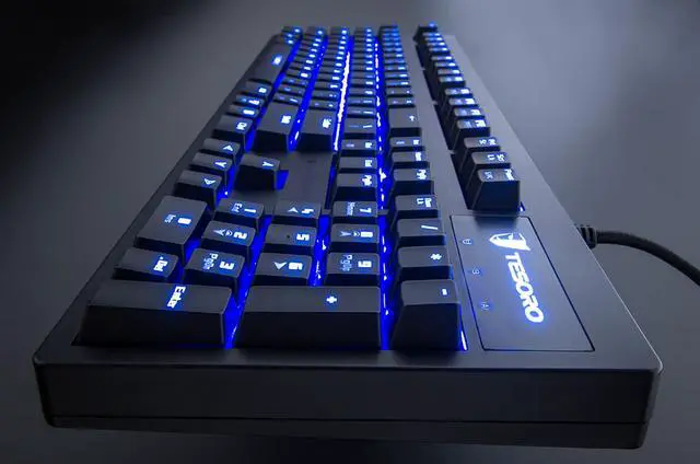 Alt view image 3 of 13 - Tesoro Excalibur G7NL Backlit Mechanical Gaming Keyboard w/ Blue Switch