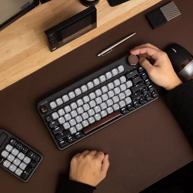 Alt view image 3 of 11 - Azio IK404 IZO Wireless BT5/USB PC & Mac Mechanical Keyboard, Pre-Lubed Red Switches, Black Willow