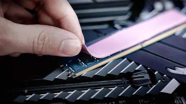 Alt view image 6 of 6 - Thermal Grizzly TG-MPE-120-20-05-R Minus Pad Extreme (120x20x0,5mm) - Self-Adhesive Cooling Conductive Thermal Pad