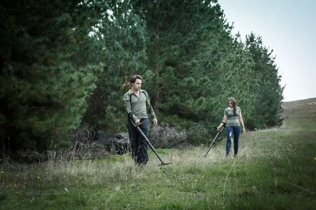 Alt view image 7 of 14 - Minelab GO-FIND 44 Metal Detector with PRO-FIND 15 Pinpointer & Holster