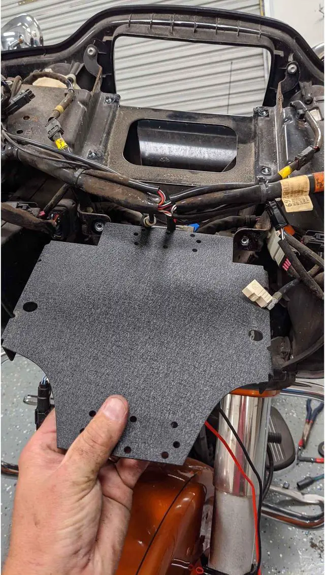 Alt view image 6 of 7 - Metra BC-AMP04 Amplifier Mounting Bracket Harley Davidson Road Glide 2015-Up