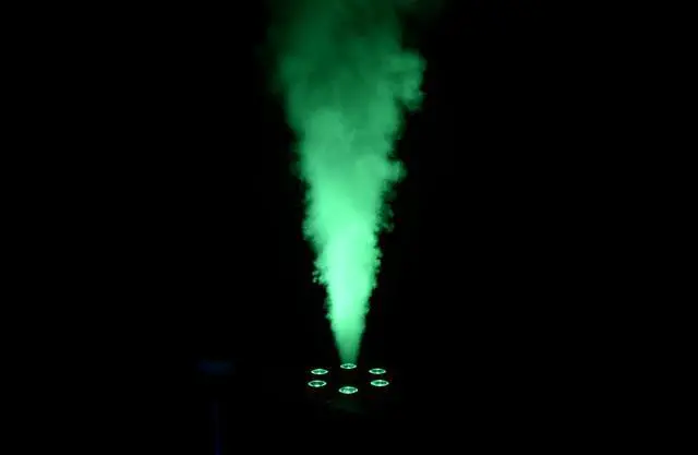 Alt view image 8 of 20 - Chauvet DJ Geyser T6
