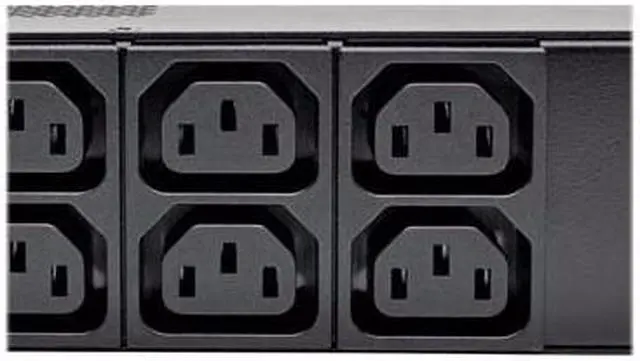 Main image of TRIPP LITE PDU METERED VERTICAL 5.8KW 208/240V 8 C19 40 C13 L6-30P 0U TAA - POWER DISTRIBUTION UNIT - 5.8 KW - PDUMV30HV2