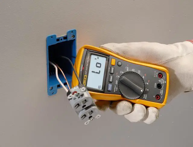 Alt view image 6 of 15 - 117 Electrician's Digital Multimeter with Non-Contact Voltage