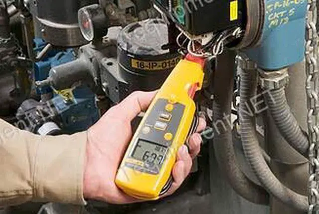 Alt view image 4 of 9 - Fluke 771 Milliamp Process Clamp Meter