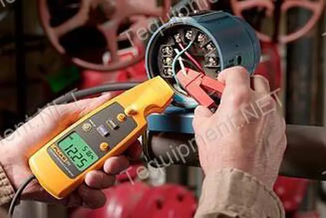 Alt view image 2 of 9 - Fluke 771 Milliamp Process Clamp Meter