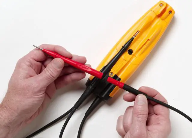 Alt view image 2 of 11 - Fluke T+Pro Electrical Tester