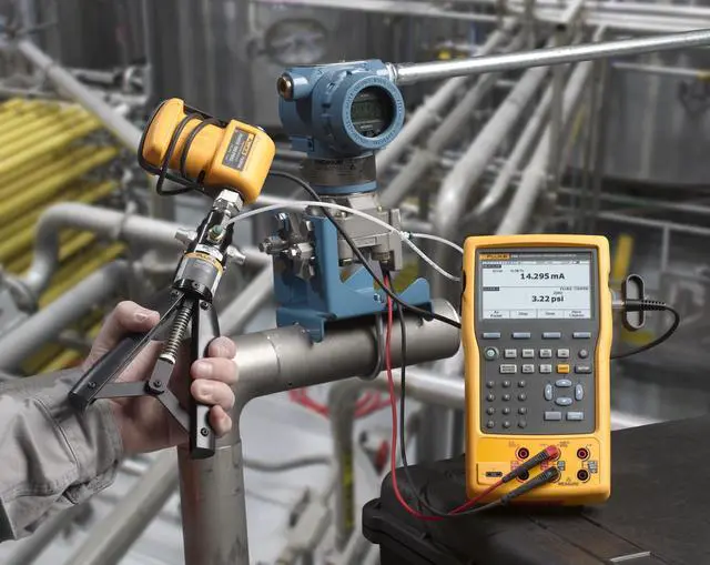 Alt view image 2 of 4 - Fluke 750P31 - High Pressure Module, 0 - 10000 psi (0 - 700 BAR), (0 - 70 MPA)