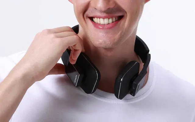 Alt view image 2 of 9 - Voxoa Inc Black VXH330 Mini-phone Connector Over-the-head Headphones and Accessories