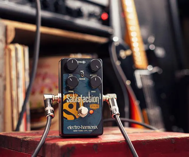 Alt view image 12 of 12 - Electro-Harmonix Satisfaction Plus Fuzz True Bypass Electric Guitar Analog Pedal