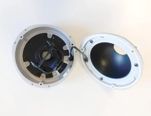 Alt view image 3 of 7 - Vandal-proof outdoor dome case, 3 axis, conduit knock-out, IP65