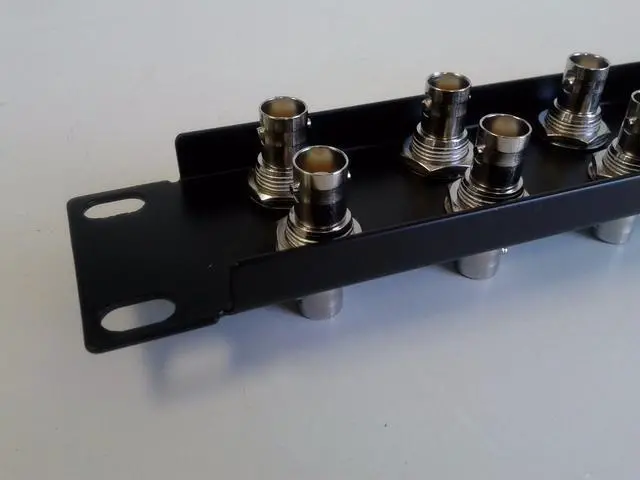 Alt view image 3 of 4 - Patch panel 24 port BNC 5-pack 19 inch 75 ohm female to female 1U PP-BNC/24