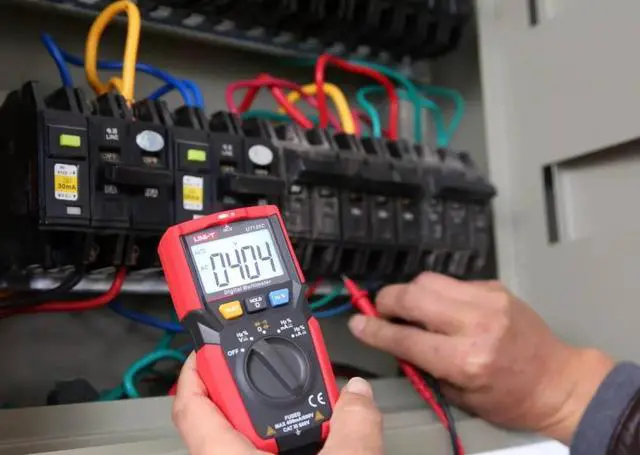Alt view image 4 of 4 - UNI-T UT125C Digital Multimeter AC/DC Ammeter Voltmeter Ohm Electrical Tester Meter NCV Multitester Pocket Size Multimeter