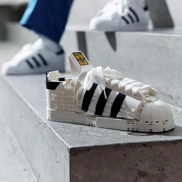 Alt view image 2 of 6 - LEGO Adidas Originals Superstar 10282 Building Kit; Build and Display The Iconic Sneaker; New 2021 (731 Pieces)