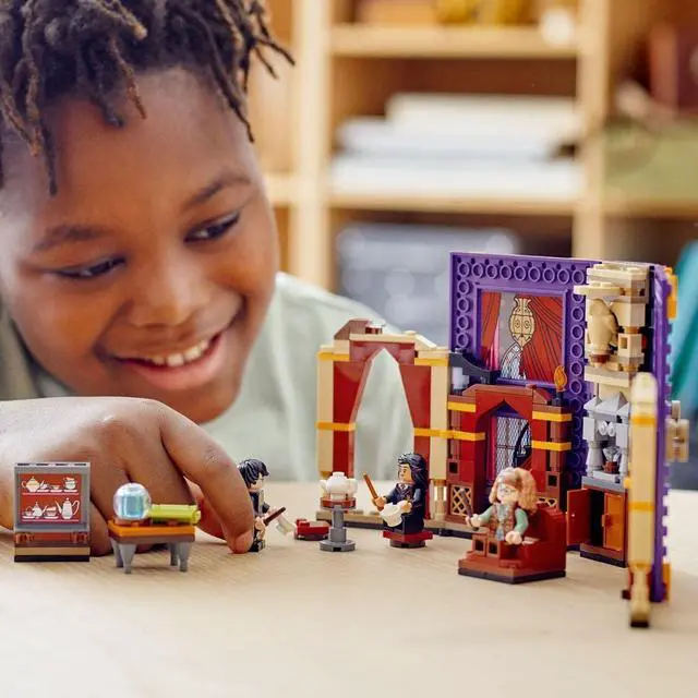 Alt view image 3 of 6 - LEGO 76396 Harry Potter Hogwarts (TM) Textbook: Divination