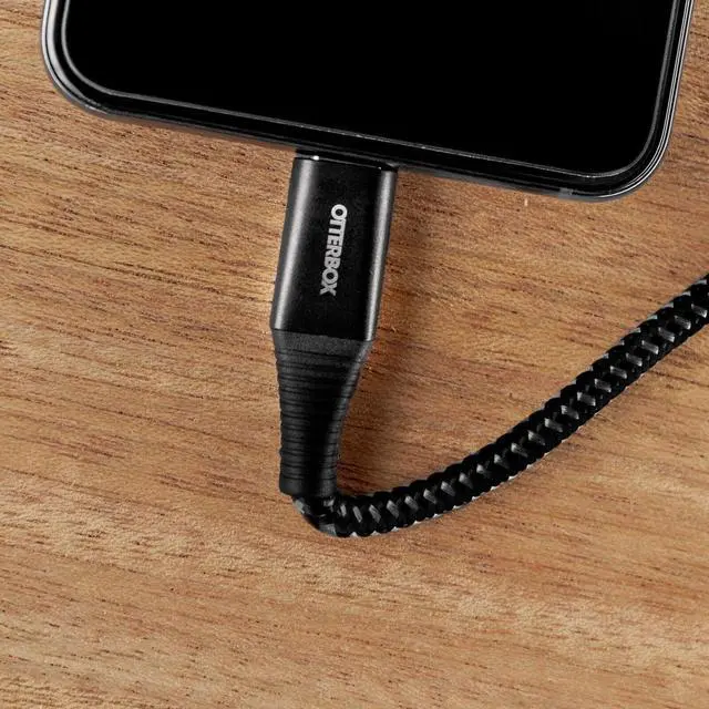 Alt view image 3 of 4 - OtterBox Premium Pro 30W 2M/6.6FT USB-C to USB-C Car Kit - Nightshade