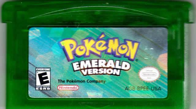 Pokemon Emerald Version Nintendo Game Boy Advance. GBA Cart With Case 